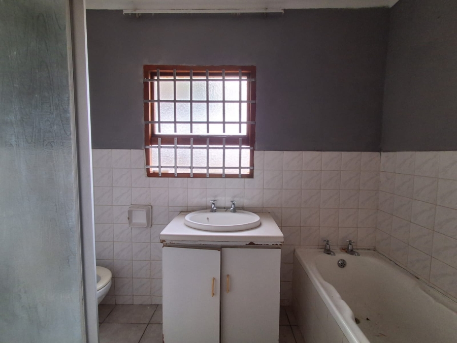 3 Bedroom Property for Sale in Abbotsford Eastern Cape